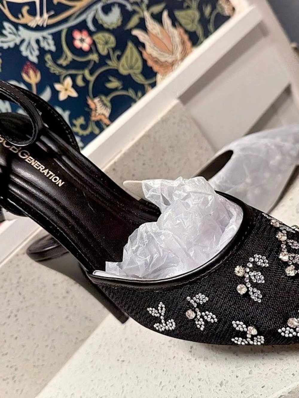 BCBGeneration Barlo Floral Heels Black & Silver US 10